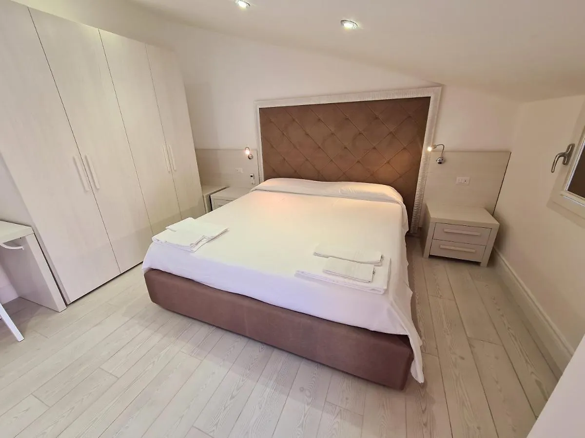 Isola Nel Parco Villas & Rooms La Maddalena  Guest house